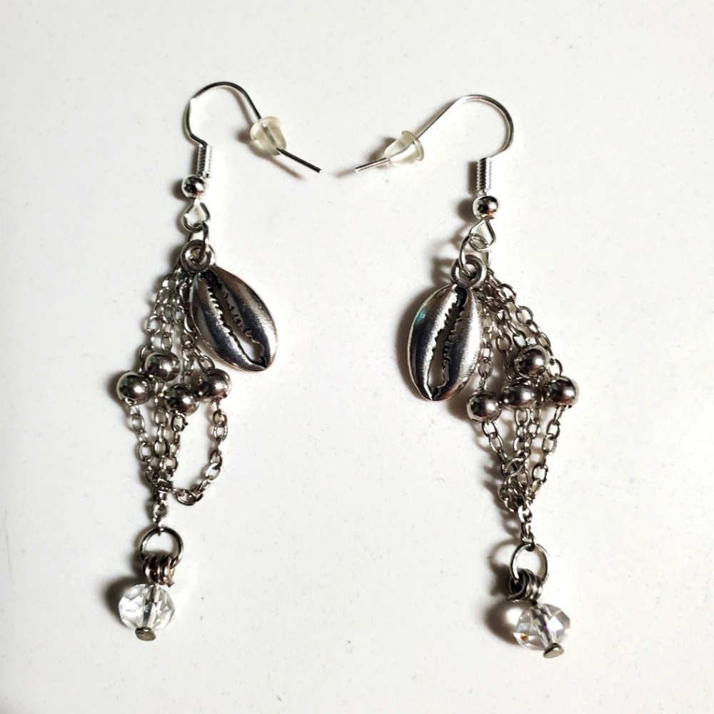 Sea Shell Silver Handmade Earrings With Crystal Accent